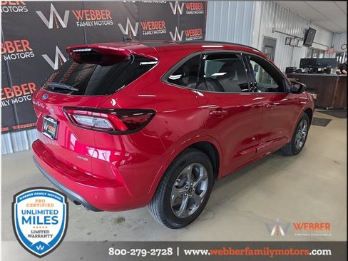Used 2024 Ford Escape ST-Line w/ Tech Pack #1 AWD/4WD image 4