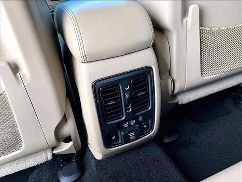 Used 2014 Jeep Grand Cherokee Limited image 25