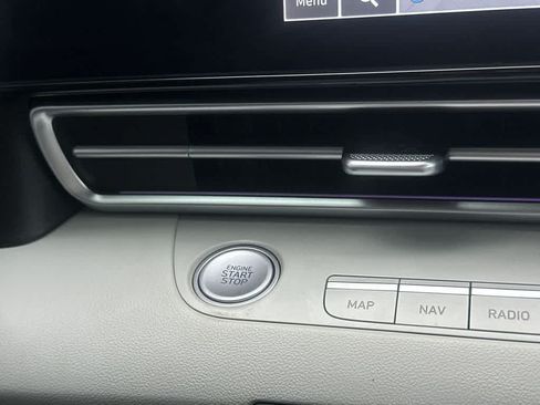Used 2024 Hyundai Elantra Limited FWD image 25
