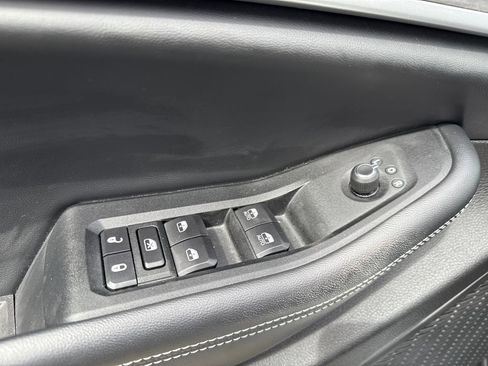 Used 2023 Jeep Grand Cherokee L Limited AWD/4WD image 13
