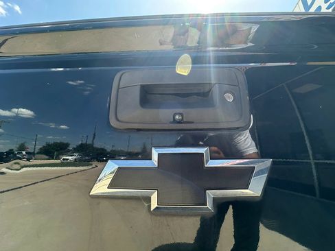 Used 2016 Chevrolet Silverado 1500 LTZ Z71 w/ LTZ Plus Package AWD/4WD image 10