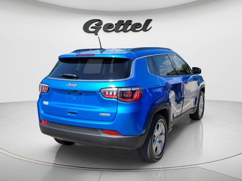 Used 2021 Jeep Compass Latitude FWD image 4