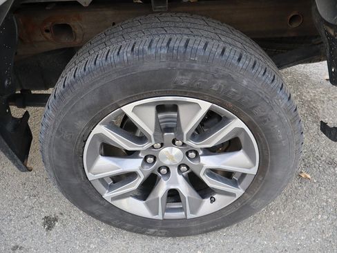 Used 2022 Chevrolet Silverado 1500 LT image 23