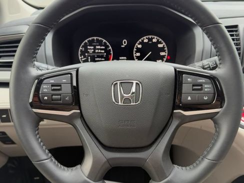 Certified 2025 Honda Odyssey EX-L image 19