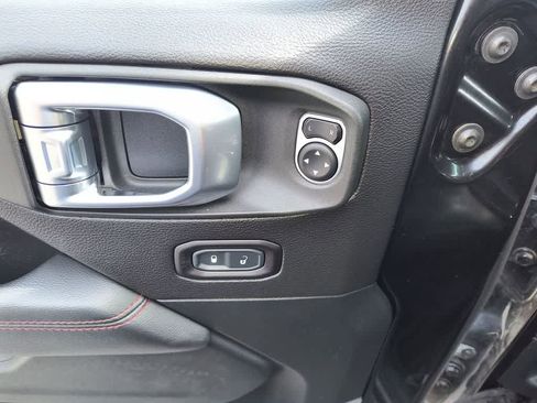 Used 2020 Jeep Gladiator Rubicon AWD/4WD image 13