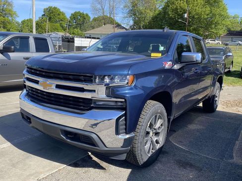 Used 2021 Chevrolet Silverado 1500 LT w/ All Star Edition Plus image 3