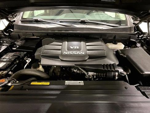 Used 2018 Nissan Titan PRO-4X w/ Pro-4x Convenience Package image 10