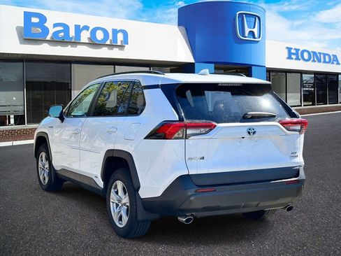Used 2021 Toyota RAV4 XLE w/ XLE Grade Weather Package AWD/4WD image 4