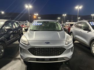 Used 2022 Ford Escape SE video 1
