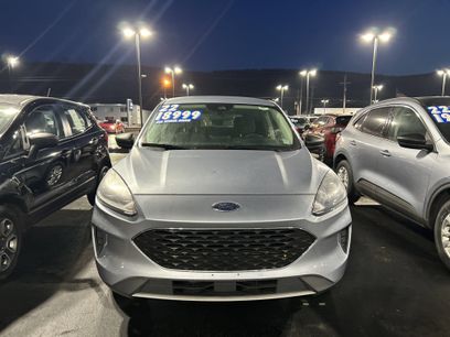 Used 2022 Ford Escape SE