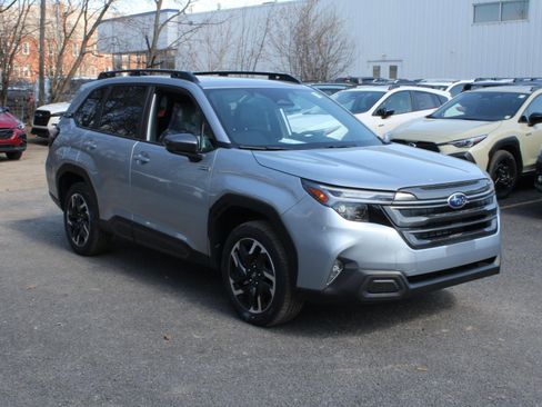 New 2026 Subaru Forester Premium AWD/4WD image 3