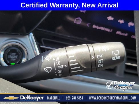Used 2025 Chevrolet Trax LT FWD image 15