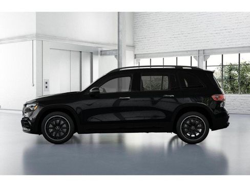 New 2026 Mercedes-Benz GLB 35 AMG 4MATIC image 33