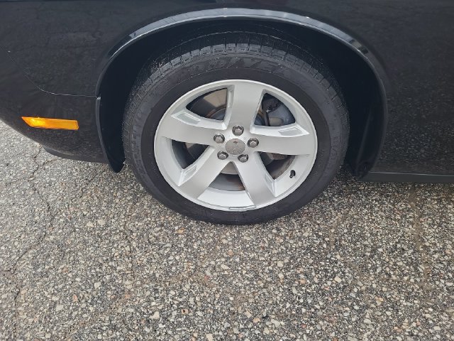 Used 2013 Dodge Challenger R/T RWD image 22