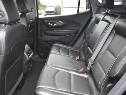 Used 2022 GMC Terrain SLT image 16