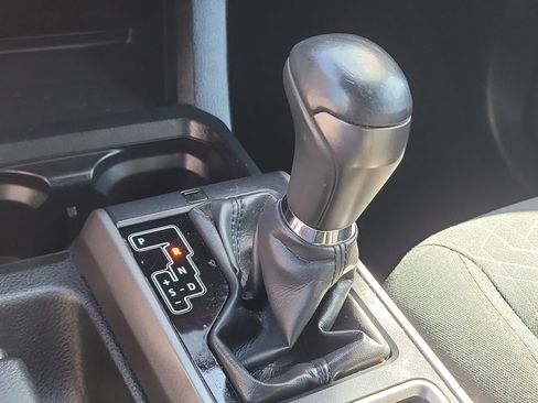 Used 2020 Toyota Tacoma TRD Sport image 27