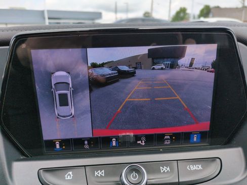Used 2022 Chevrolet Blazer LT w/ Sound & Technology Package FWD image 23