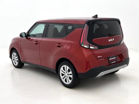 Used 2023 Kia Soul LX FWD image 9