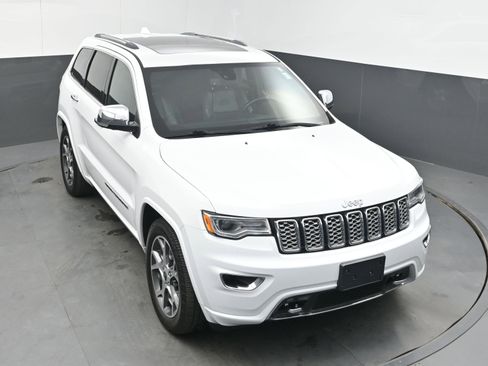 Used 2020 Jeep Grand Cherokee Overland AWD/4WD image 26