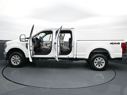 Used 2022 Ford F250 XLT AWD/4WD image 31