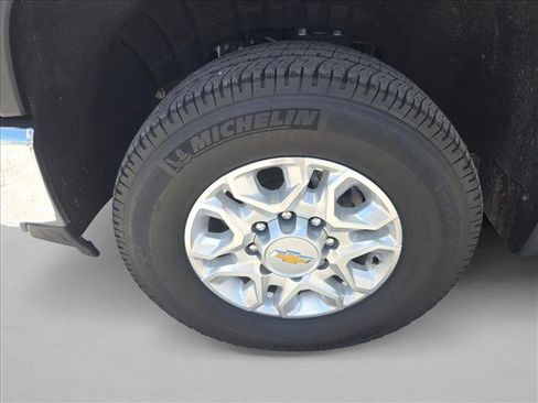 Used 2026 Chevrolet Silverado 2500 LT AWD/4WD image 25