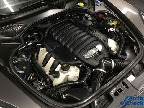Used 2016 Porsche Panamera GTS image 43