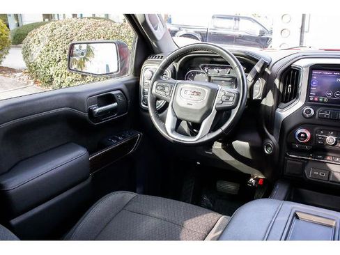 Used 2022 GMC Sierra 1500 Elevation w/ X31 Off-Road Package image 15