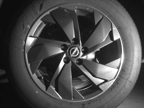 Used 2025 Nissan Rogue SV AWD/4WD image 14