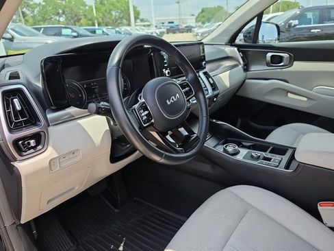 Used 2022 Kia Sorento S FWD image 14