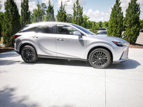 Used 2025 Lexus RX 350 Premium w/ Accessory Package AWD/4WD image 11