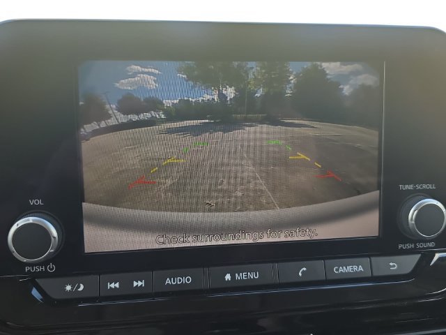 Used 2024 Nissan Pathfinder SV FWD image 23