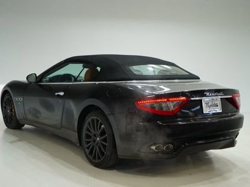 Used 2016 Maserati GranTurismo Convertible RWD image 5