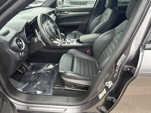 Used 2024 Alfa Romeo Stelvio Veloce image 16