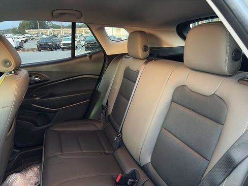 Used 2025 Chevrolet Trax ACTIV w/ Driver Confidence Package image 12