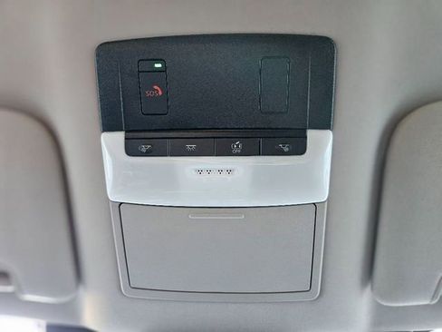 Certified 2025 Nissan Pathfinder SL image 26