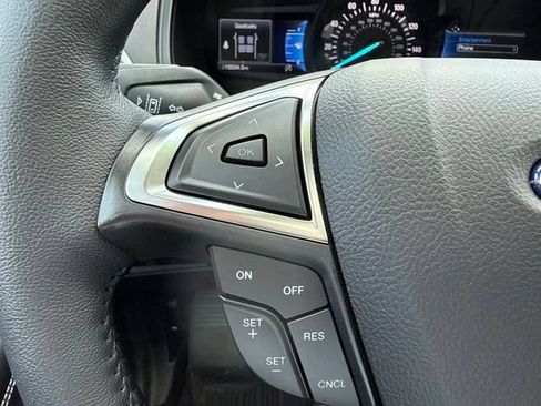 Used 2024 Ford Edge Titanium AWD/4WD image 17