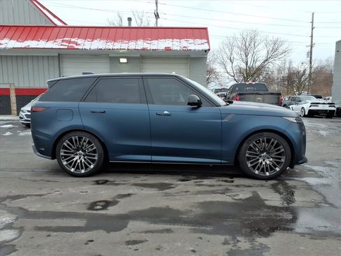 Used 2025 Land Rover Range Rover Sport SV Edition Two image 6