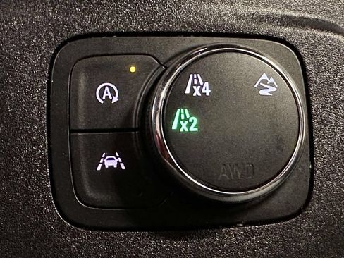 Used 2023 Chevrolet Traverse LT w/ LPO, Floor Liner Package AWD/4WD image 27