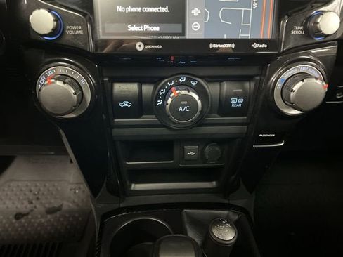 Used 2021 Toyota 4Runner Venture w/ Moonroof Package image 18