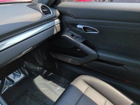 Used 2021 Porsche 718 Cayman RWD image 15