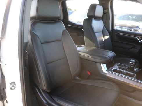 Used 2024 Chevrolet Silverado 1500 RST w/ Convenience Package II AWD/4WD image 34