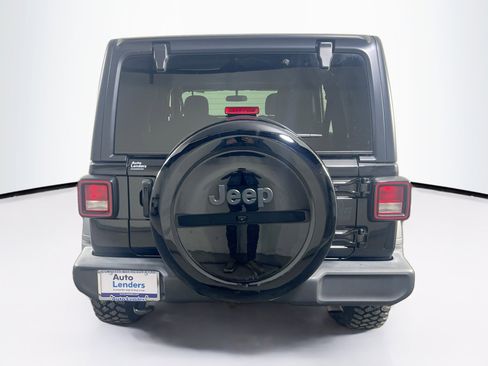 Used 2023 Jeep Wrangler Willys image 6