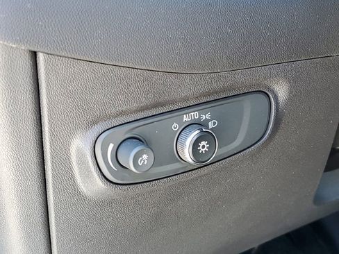 Certified 2023 Chevrolet Equinox RS w/ RS Leather Package image 9