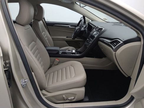 Used 2019 Ford Fusion SEL image 21