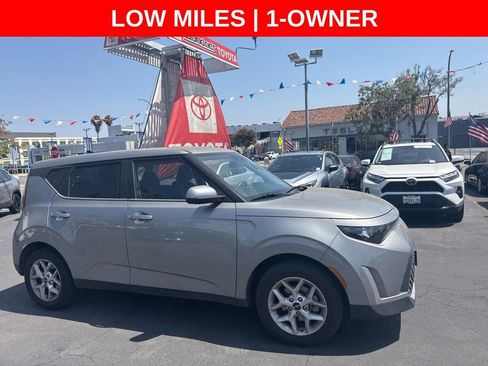 Used 2023 Kia Soul LX w/ LX Technology Package FWD image 6