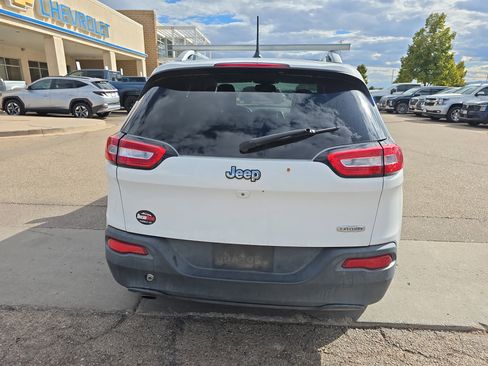 Used 2015 Jeep Cherokee Latitude image 4