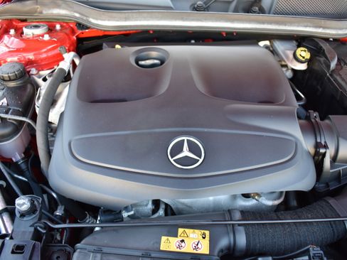 Used 2019 Mercedes-Benz GLA 250 4MATIC image 37