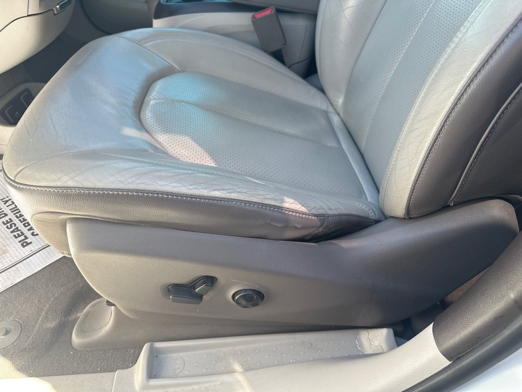 Used 2017 Chrysler Pacifica Touring-L Plus w/ Advanced Safetytec Group FWD image 20
