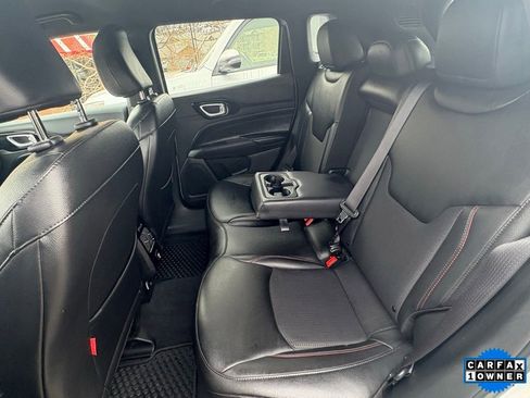 Used 2025 Jeep Compass Trailhawk image 24