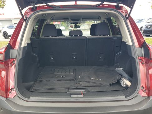 Certified 2023 Nissan Rogue SV FWD image 6